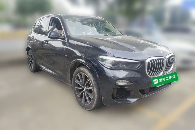Used BMW X5 2020 xDrive30i M Sport Package Front Right 45 Deg