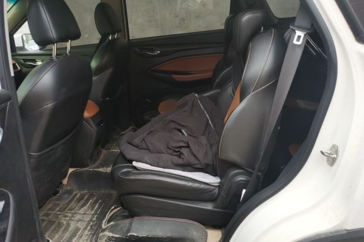 Used Wuling Hongguang S3 2018 1.5L Manual Comfort Model China V Standard
