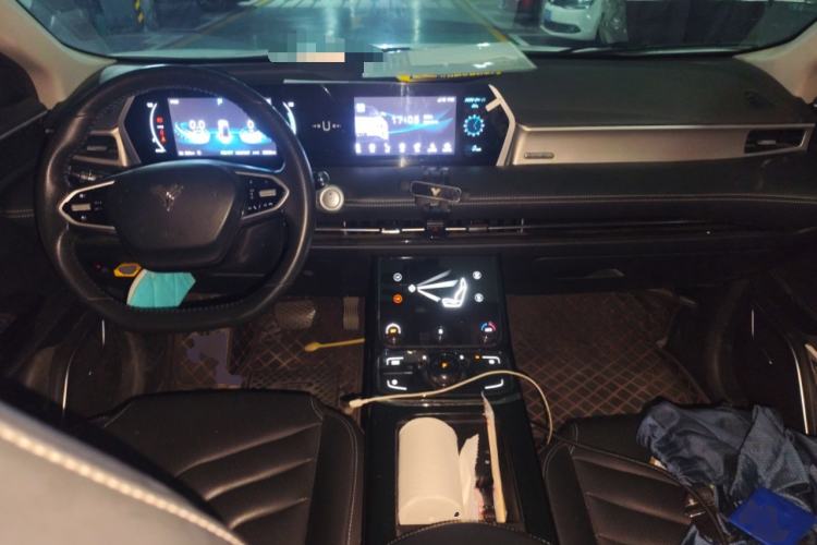 Used NETA U 2022 Zhi 400 Lithium-Nickel-Manganese-Cobalt Energy System Center Console