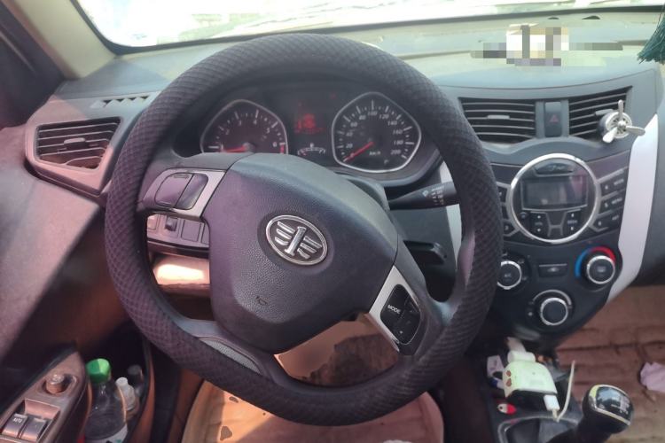 Used FAW Xiali N7 2013 1.3L Manual Comfort Model
