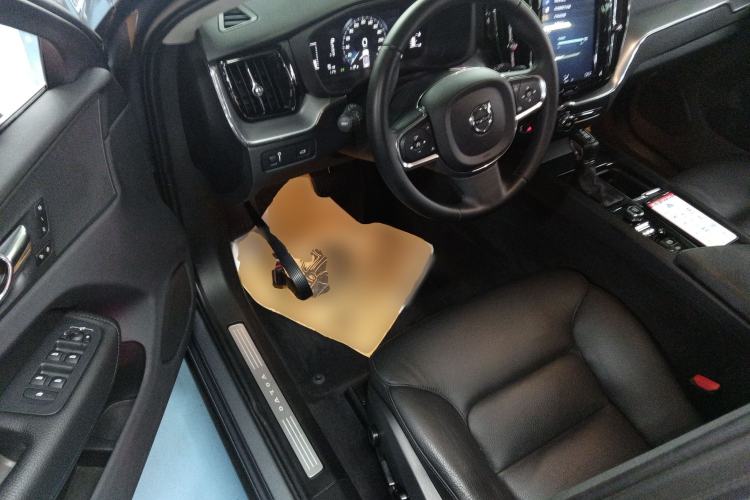 Used Volvo XC60 2019 T5 4x4 Smart Edition China VI Standard