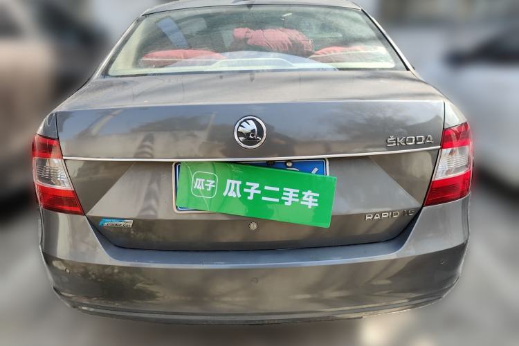 Used Skoda Rapid 2013 1.6L Automatic Smart Selection Model
