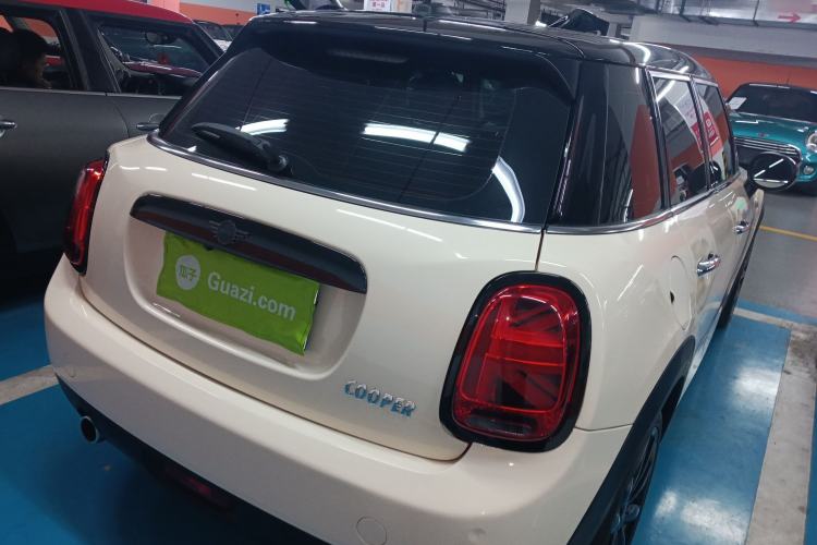 Used MINI MINI 2019 1.5T COOPER Artist Five-Door Edition
