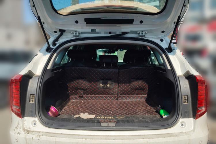 Used Haval JOLION 2021 1.5T Automatic Grand Three-Volume Version Trunk