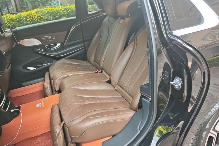 Used Mercedes-Benz Maybach S-Class 2018 S 450 4MATIC Left Rear Seat