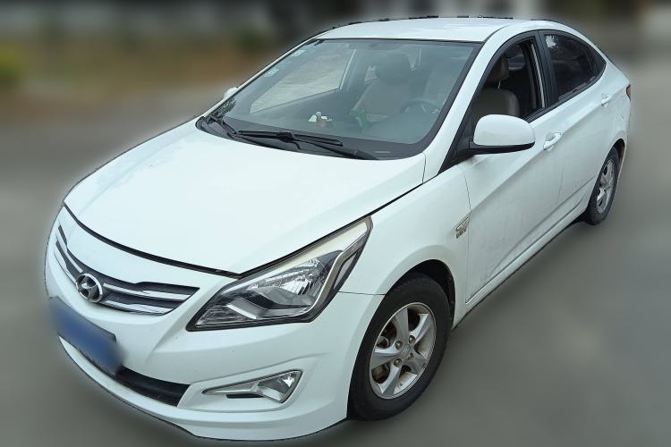 Used Hyundai Verna (older generation) 2014 1.4L Manual Smart GLS Trim