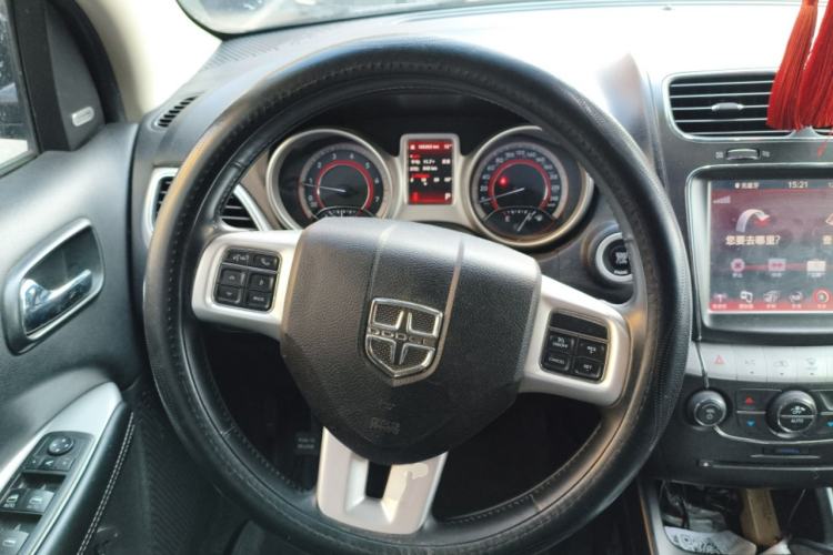 Used Dodge Journey 2013 2.4L Two-Wheel Drive Luxury Version