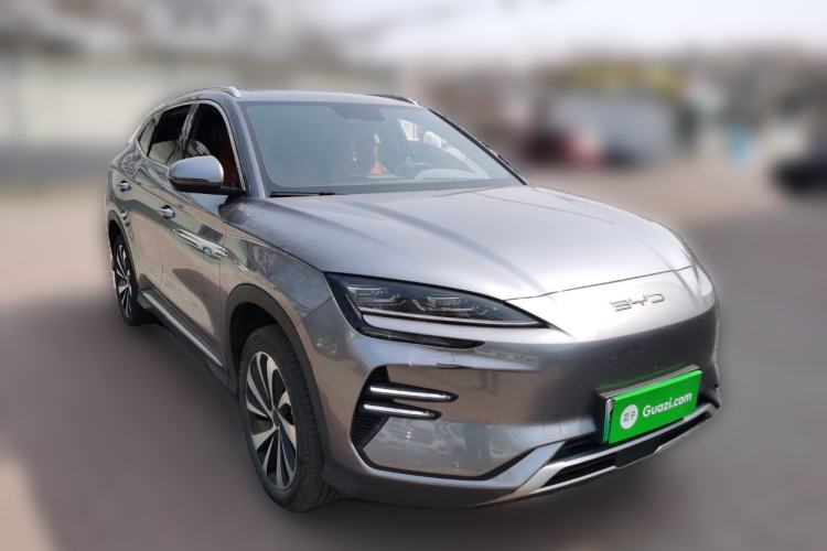 Used BYD Song PLUS New Energy 2023 Champion Edition EV 520KM Luxury Model Front Right 45 Deg