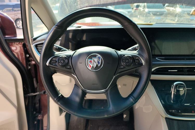 Used Buick GL8 2022 ES Landtrek 653T Comfort Edition