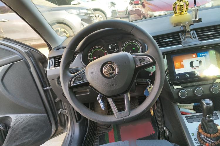 Used Skoda Octavia 2020 1.5L Automatic SmartDrive Comfort Edition Steering Wheel