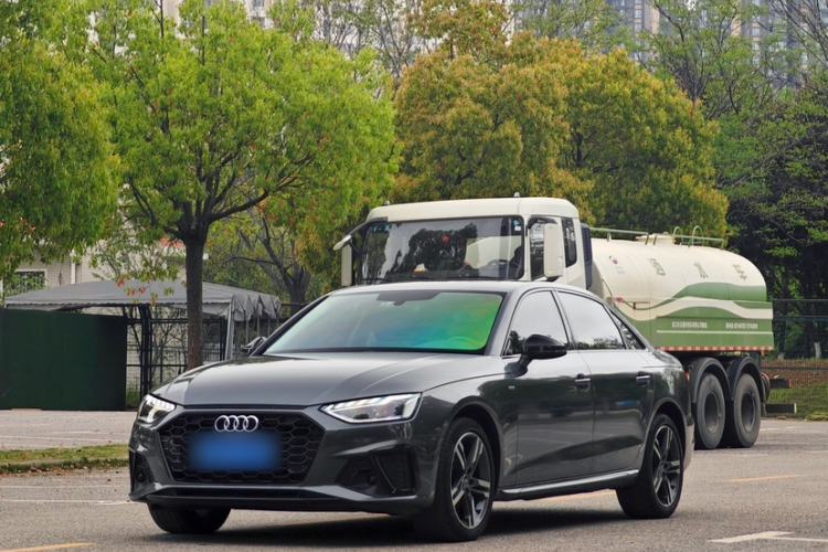 Used Audi A4L 2022 40 TFSI Fashion Dynamic Model Guazi used car, China used car export, Used car for sale, Used cars, Cheapest cars for sale