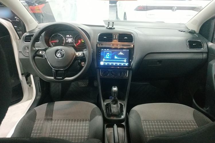 Used Volkswagen Polo 2018 1.5L Automatic Enjoyment Model Center Console