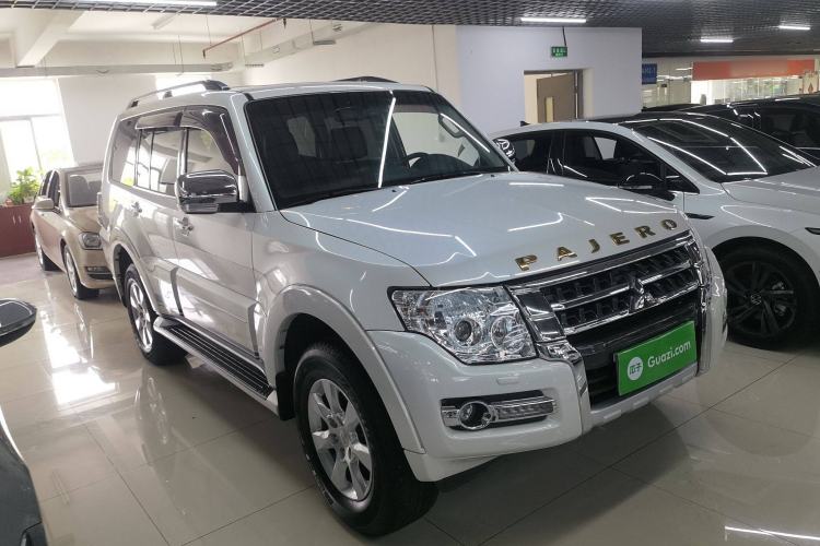Used Mitsubishi Pajero 2019 3.0L Automatic Luxury Edition
