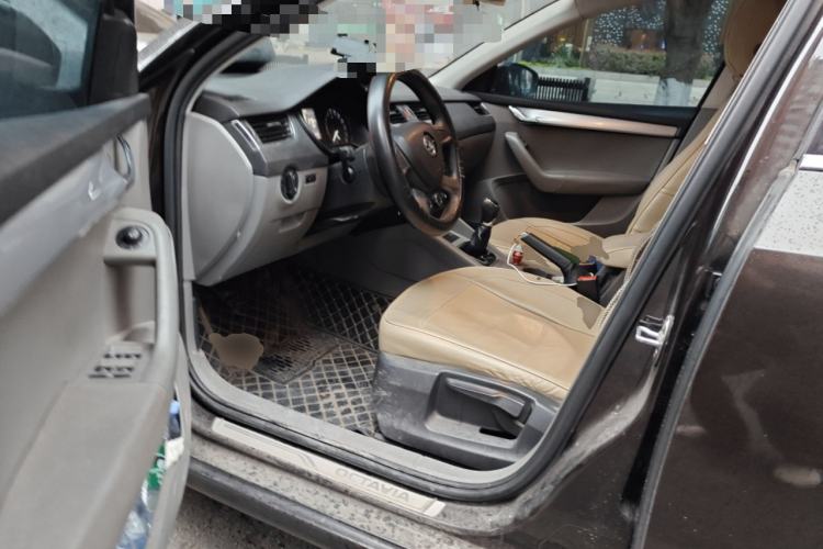 Used Skoda Octavia 2015 1.6L Manual Yijie Edition