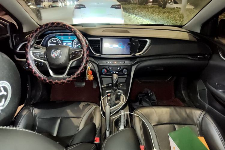 Used Buick Excelle GX 2018 18T Automatic Elite Model Center Console