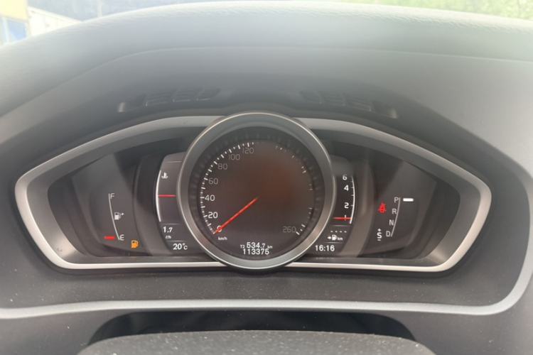 Used Volvo V40 2018 T3 Zhiyi Edition Instrument Cluster