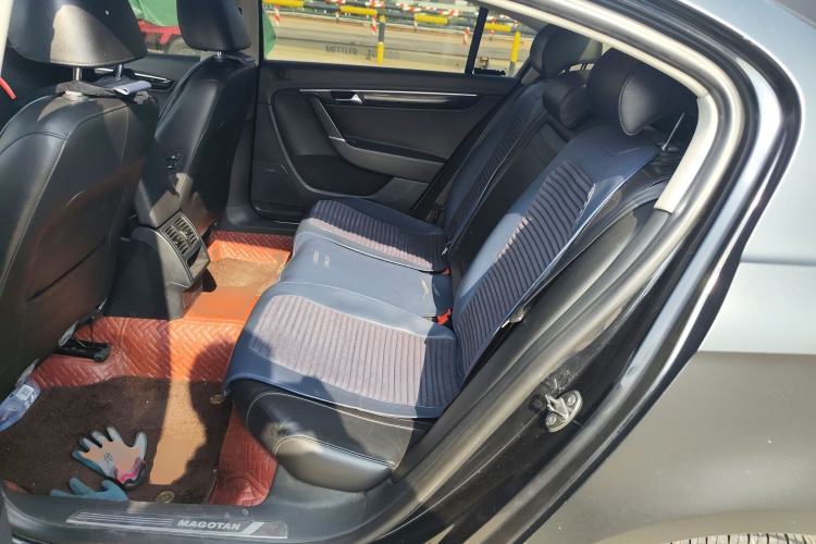 Used Volkswagen Magotan 2013 2.0 TSI Luxury Model