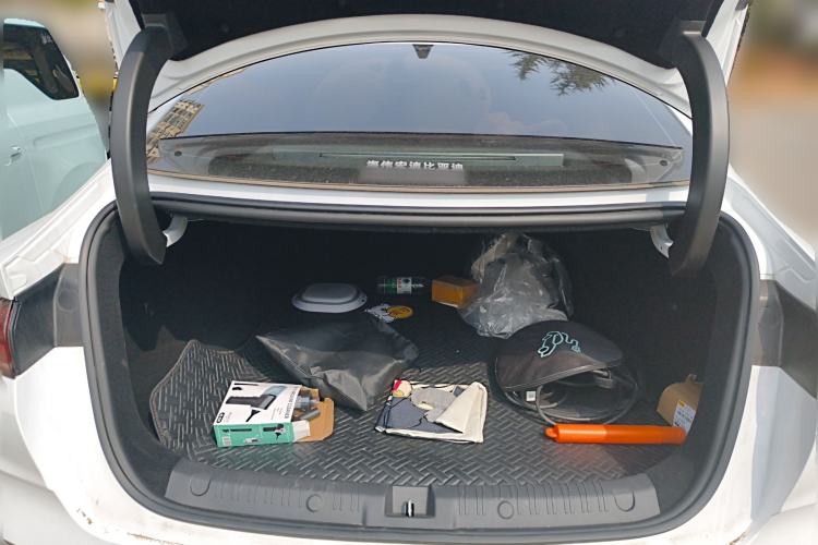 Used BYD Qin L 2025 DM-i Smart Drive 80KM Leading Model