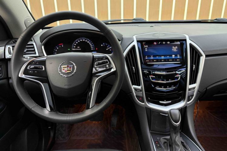 Used Cadillac SRX 2015 3.0L Comfort Version
