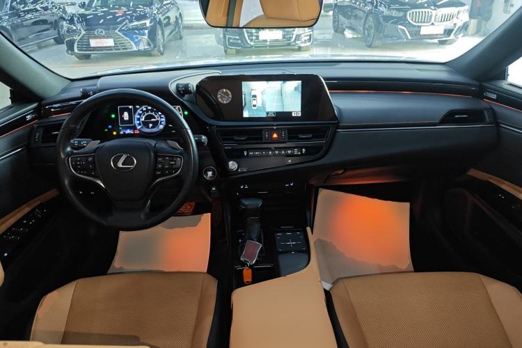 Used Lexus ES 2021 200 Excellence Edition

