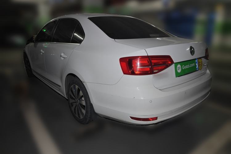 Used Volkswagen Sagitar 2015 230TSI Automatic Luxury Model Rear Left 45 Deg