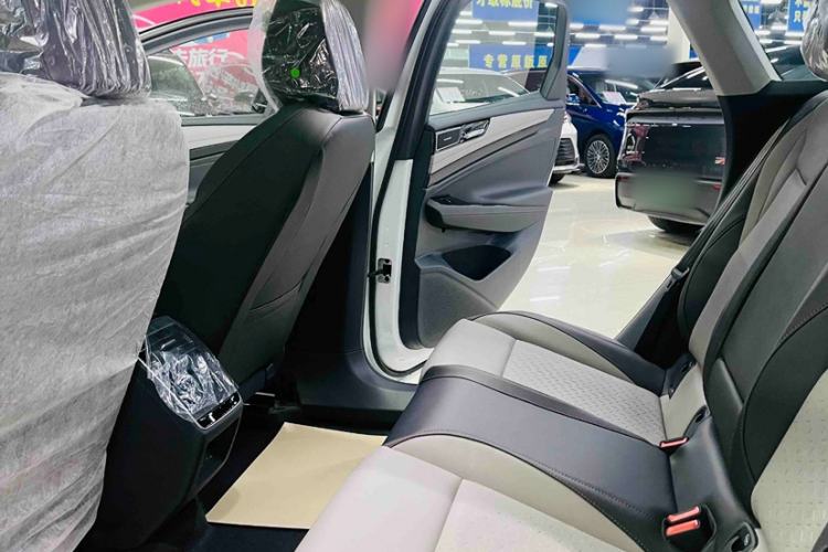 Used Volkswagen ID.7 VIZZION 2024 AIR model