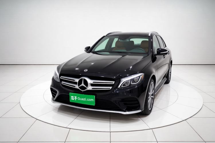 Used Mercedes-Benz GLC 2017 GLC 260 4MATIC Luxury Model Guazi used car, China used car export, Used car for sale, Used cars, Cheapest cars for sale