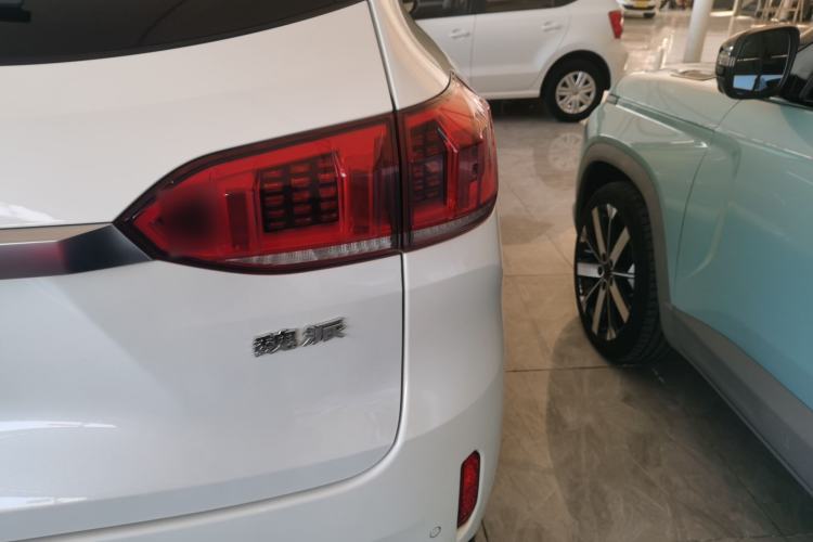 Used Wey VV6 2020 2.0T Two-Wheel Drive Smart Enjoyment+
