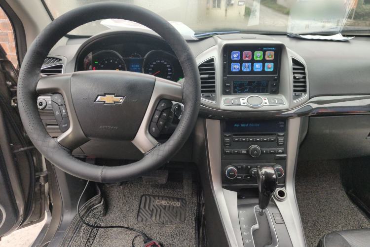 Used Chevrolet Captiva 2015 2.4L 4x4 Flagship Edition 7-Seater