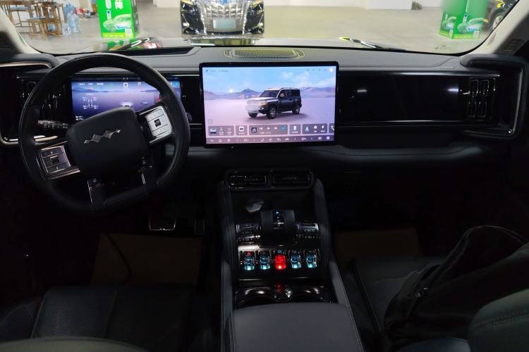 Used Formula Leopard 5 2023 Navigator Edition
