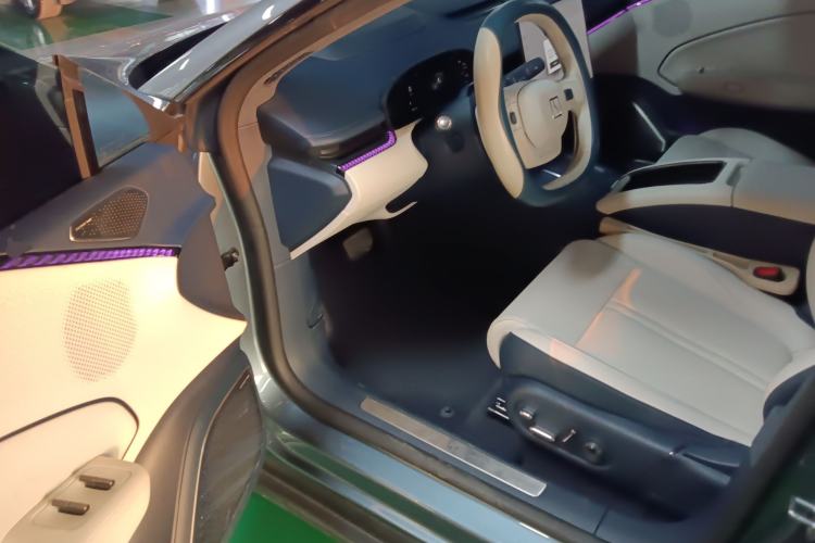 Used Zeekr 007 2024 Rear-Drive Intelligent Driving Version 75 kWh Interior 3