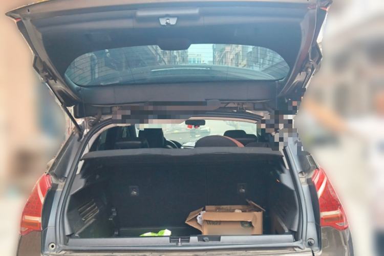 Used Peugeot 3008 2013 2.0L Automatic Trend Edition Trunk