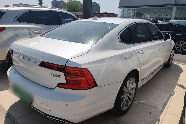 Used Volvo S90 New Energy 2020 T8 e-Drive Hybrid – Zhiyi Luxury Edition Rear Right 45 Deg