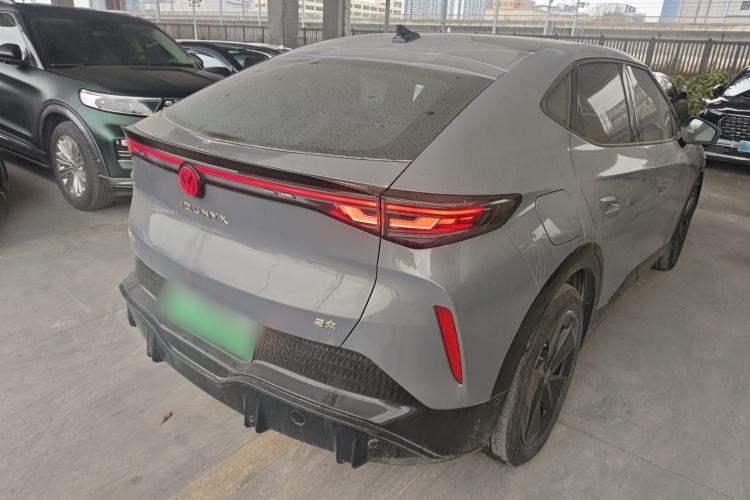 Used Volkswagen ID.UNYX 2024 Pro Long-Range Version