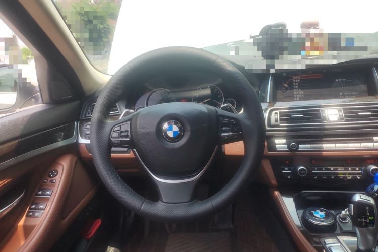 Used BMW 5 Series 2017 535Li Leading Model
