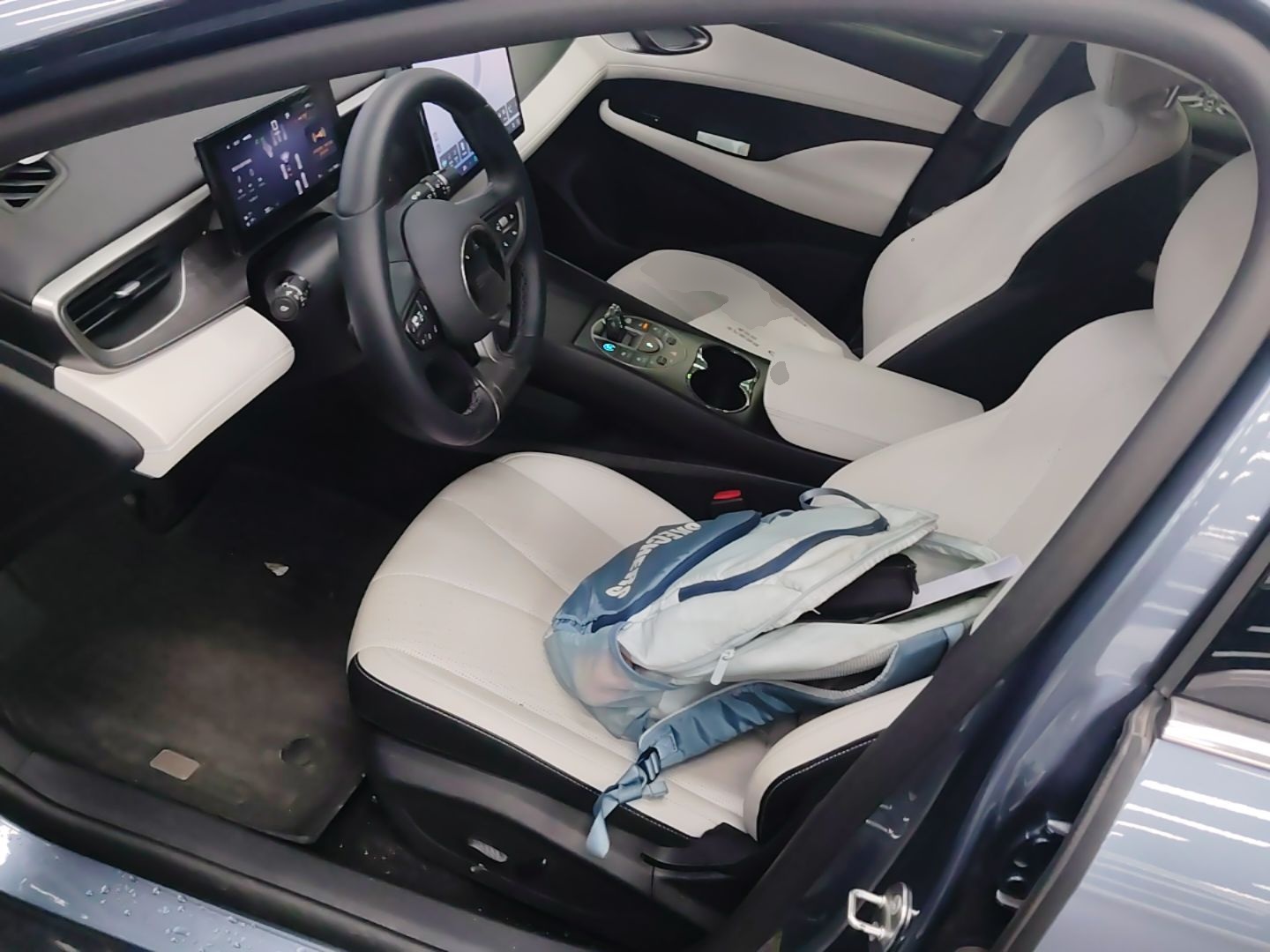 BYD Seal 05 DM-i 2025 DM-i Smart Drive 55KM Prestige Model — снимка 19