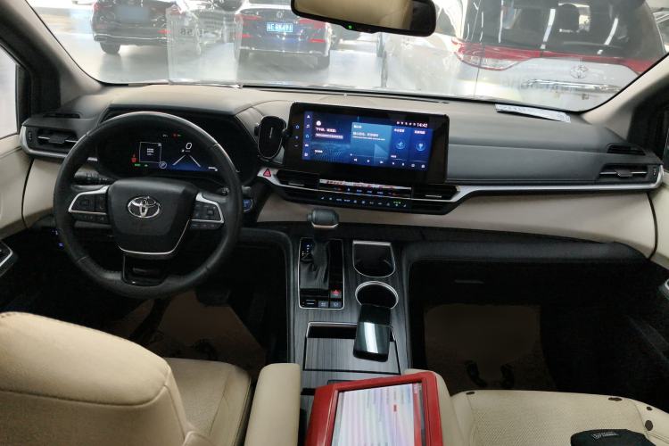 Used Toyota Sienna 2021 2.5L Hybrid Ultimate Edition