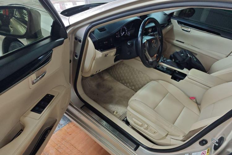 Used Lexus ES 2013 250 Elite Edition
