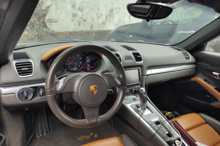 Used Porsche Boxster 2013 Boxster 2.7L Center Console