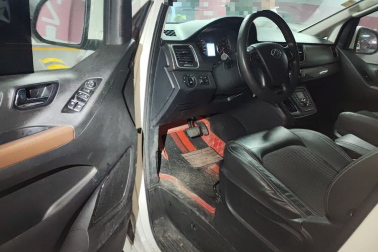 Used SAIC MAXUS G10 2018 PLUS 2.0T Automatic Elite Edition Driver Seat