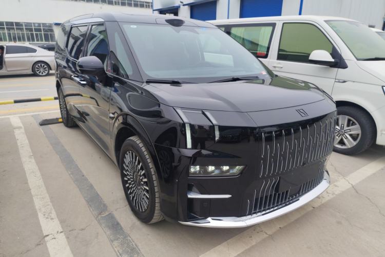 Used Zeekr 009 2024 Six-Seat Executive Version 4WD 108 kWh