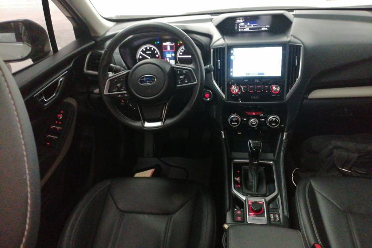 Used Subaru Forester 2022 2.0i AWD Luxury Edition EyeSight Steering Wheel