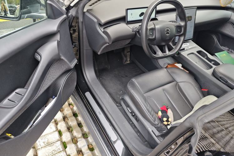 Used Nio ET5 2022 75 kWh Driver Seat