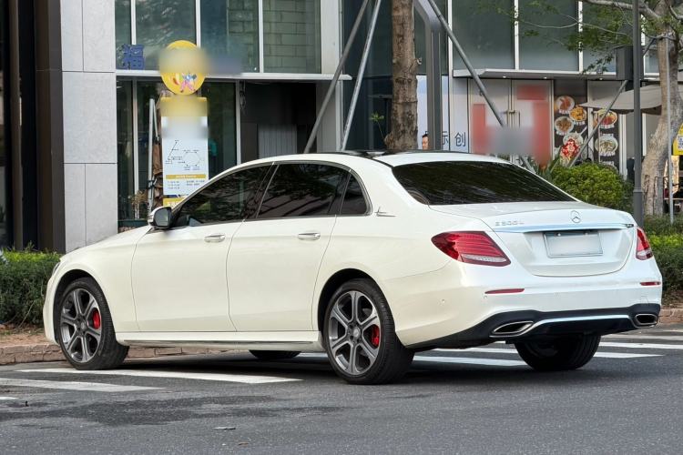 Used Mercedes-Benz E-Class 2016 E 300 L Sporty and Stylish Model