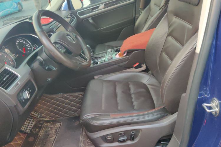 Used Volkswagen Touareg 2016 3.0 TSI High-End Version Left Front Seat