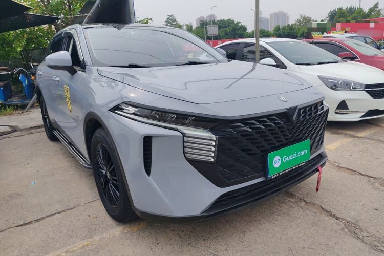 Used Venucia V 2021 260T Idol Edition
