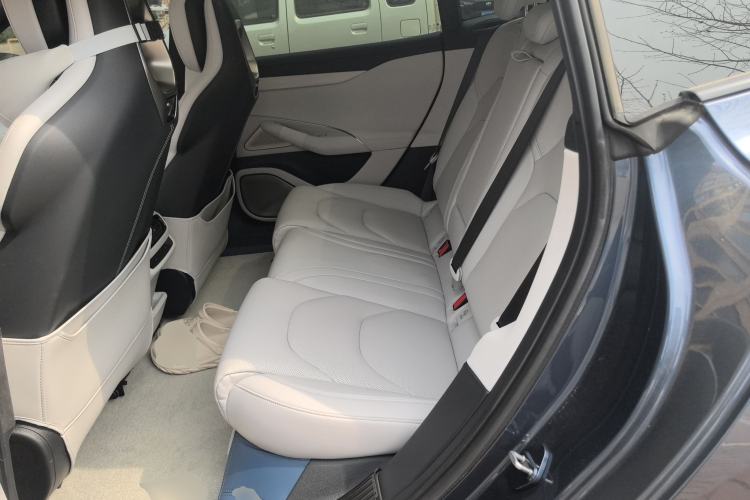 Used Xiaomi Auto SU7 2024 Four-Wheel Drive Ultra-Long Range Advanced Intelligent Driving Max Edition Left Rear Seat