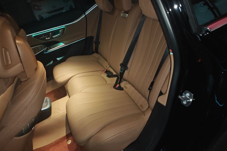 Used Mercedes-Benz E-Class 2025 Facelift E 300 L Luxury Edition
