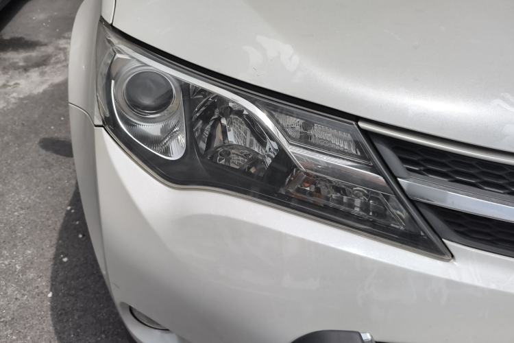 Used Toyota RAV4 2015 2.0L CVT Two-Wheel Drive Fashion Edition