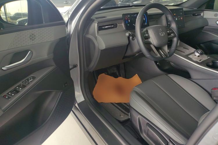 Used BYD Qin PLUS 2025 DM-i Smart Drive 55KM Leading Model